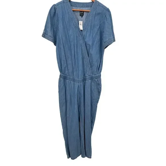 GAP MATERNITY NWT Chambray Denim Short Sleeve Maternity Jumpsuit // S - Picture 4 of 12